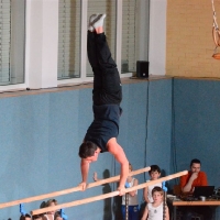 handstand_helge964_20141209_1836506007