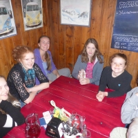 P1050478Diandlrunde