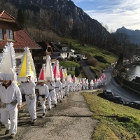 Gloeckler am Weg zum Froschn