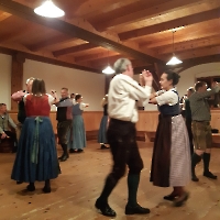 Volkstanzen