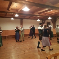 Volkstanzen