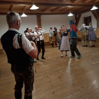 Volkstanzen im Oktober